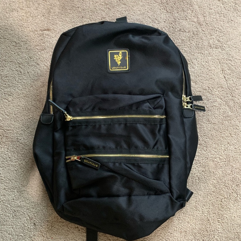Black swag bag from Younique